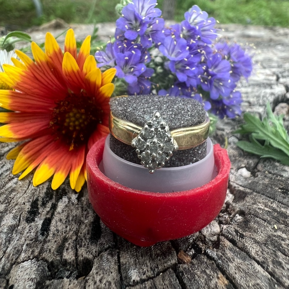 Vintage Gold and Diamond Ring